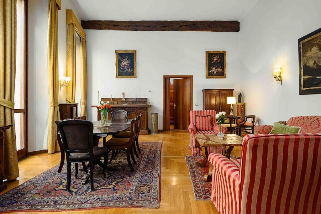 Piazza Duomo - Antico Appartamento Dell'800 มิลาน ภายนอก รูปภาพ